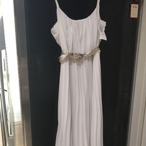 NWT Ivory Pleated Summer Maxi Dress